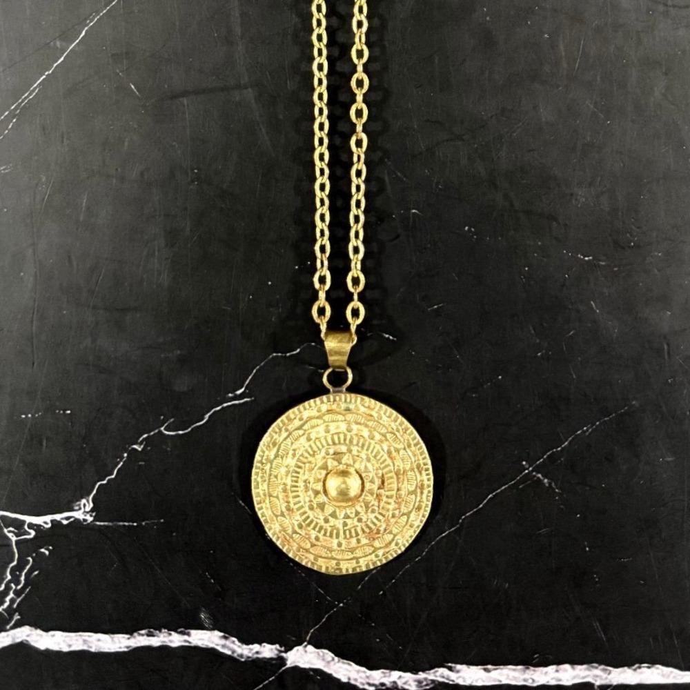 Large Embossed 1.5in Round Brass Medallion Pendant Necklace 24in Chain